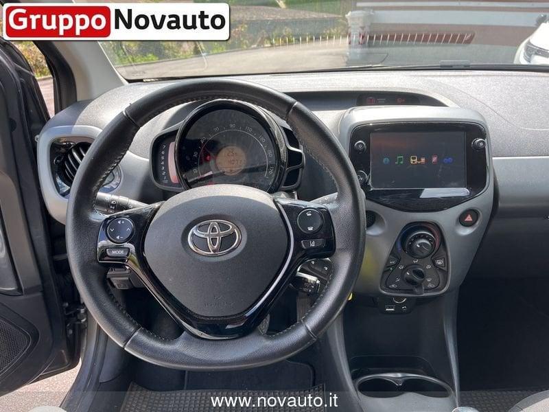 Toyota Aygo Aygo Connect 1.0 VVT-i 72 CV 5 porte x-play