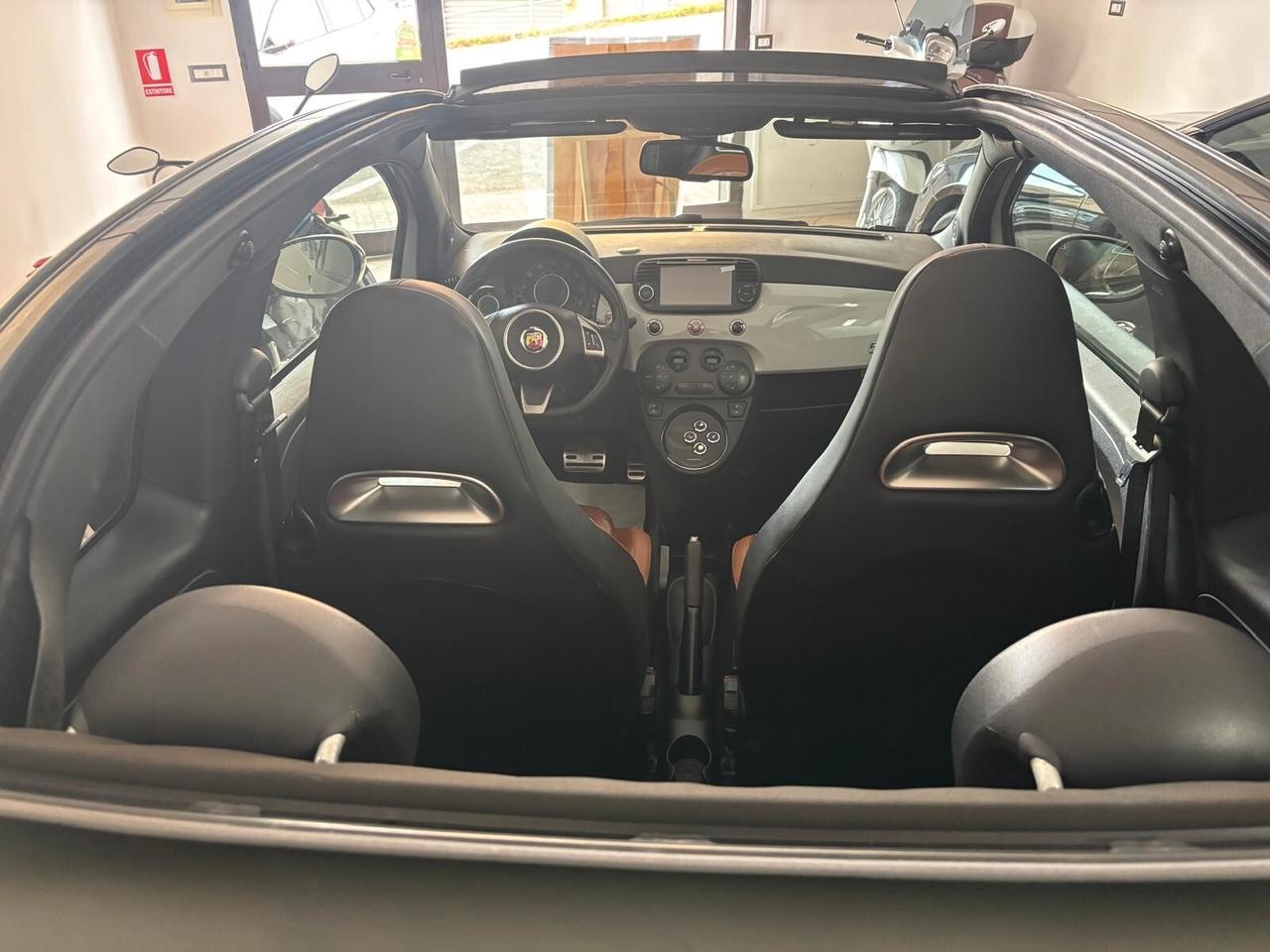 Abarth 500 C 1.4 Turbo T-Jet MTA Bicolor