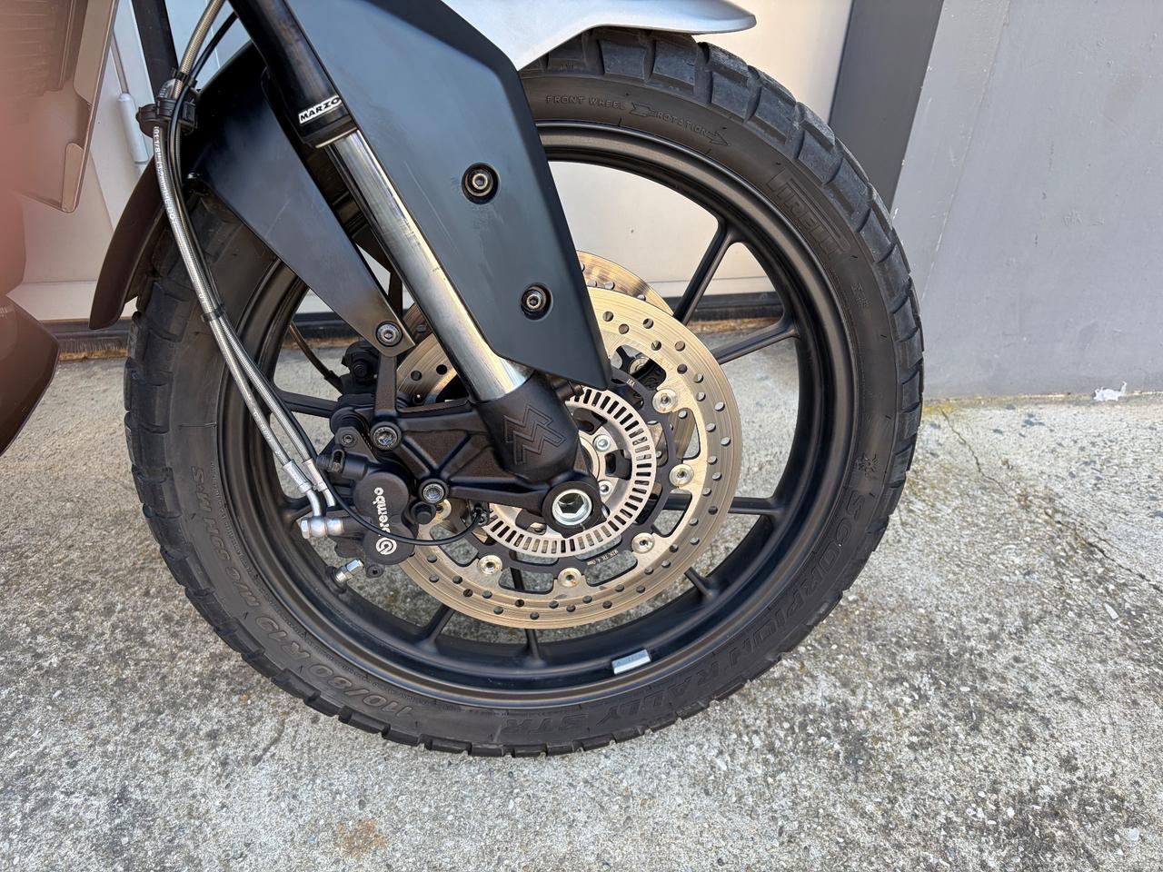 Moto Morini X-Cape 649