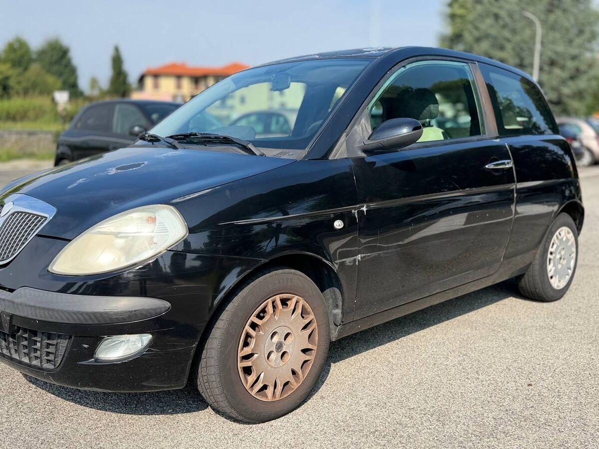 Lancia Ypsilon 1.2 8v