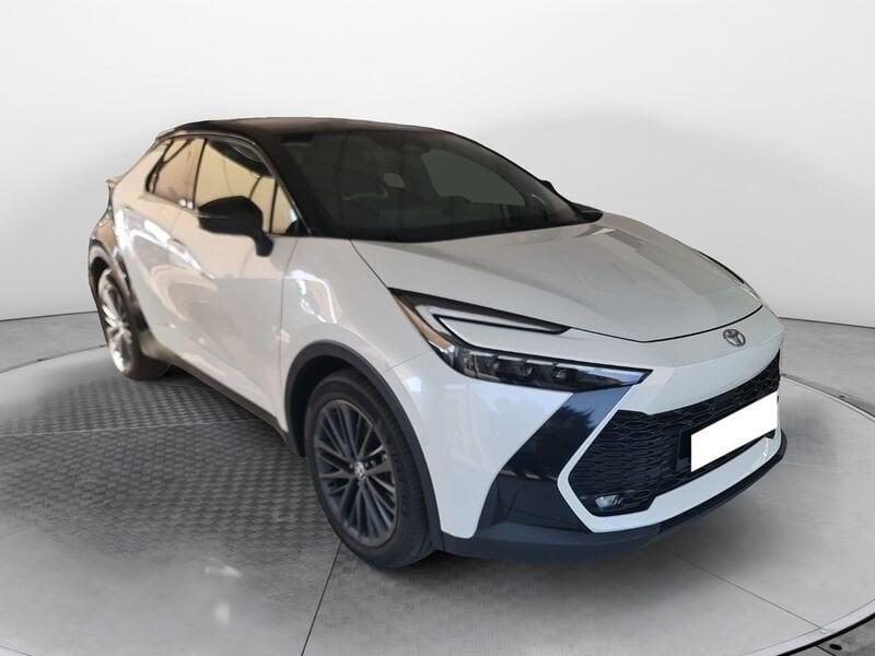 Toyota C-HR Plug-in Hybrid 220 Lounge Hero
