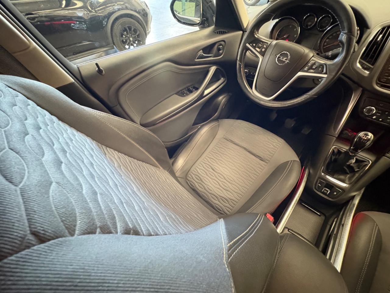 Opel Zafira Tourer 2.0 CDTi 130CV 7 Posti