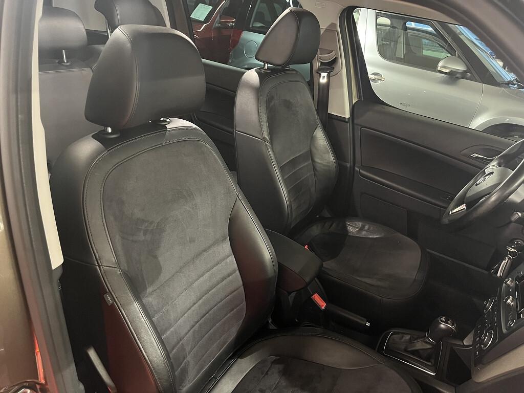 Skoda Yeti Outdoor 2.0 TDI CR 140 CV DSG 4x4 Elegance