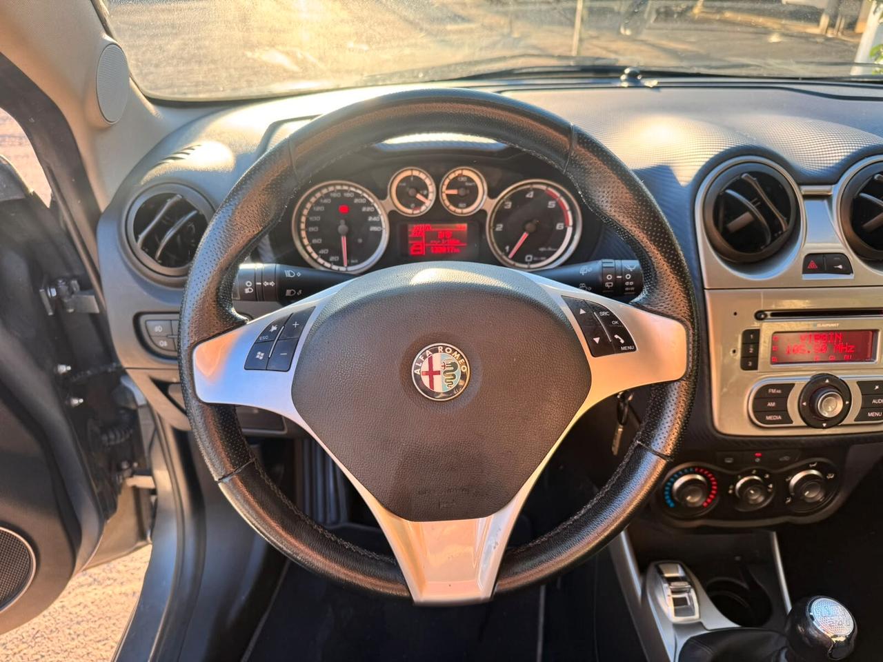 Alfa Romeo MiTo 1.6 JTDm 16V Distinctive Premium Pack