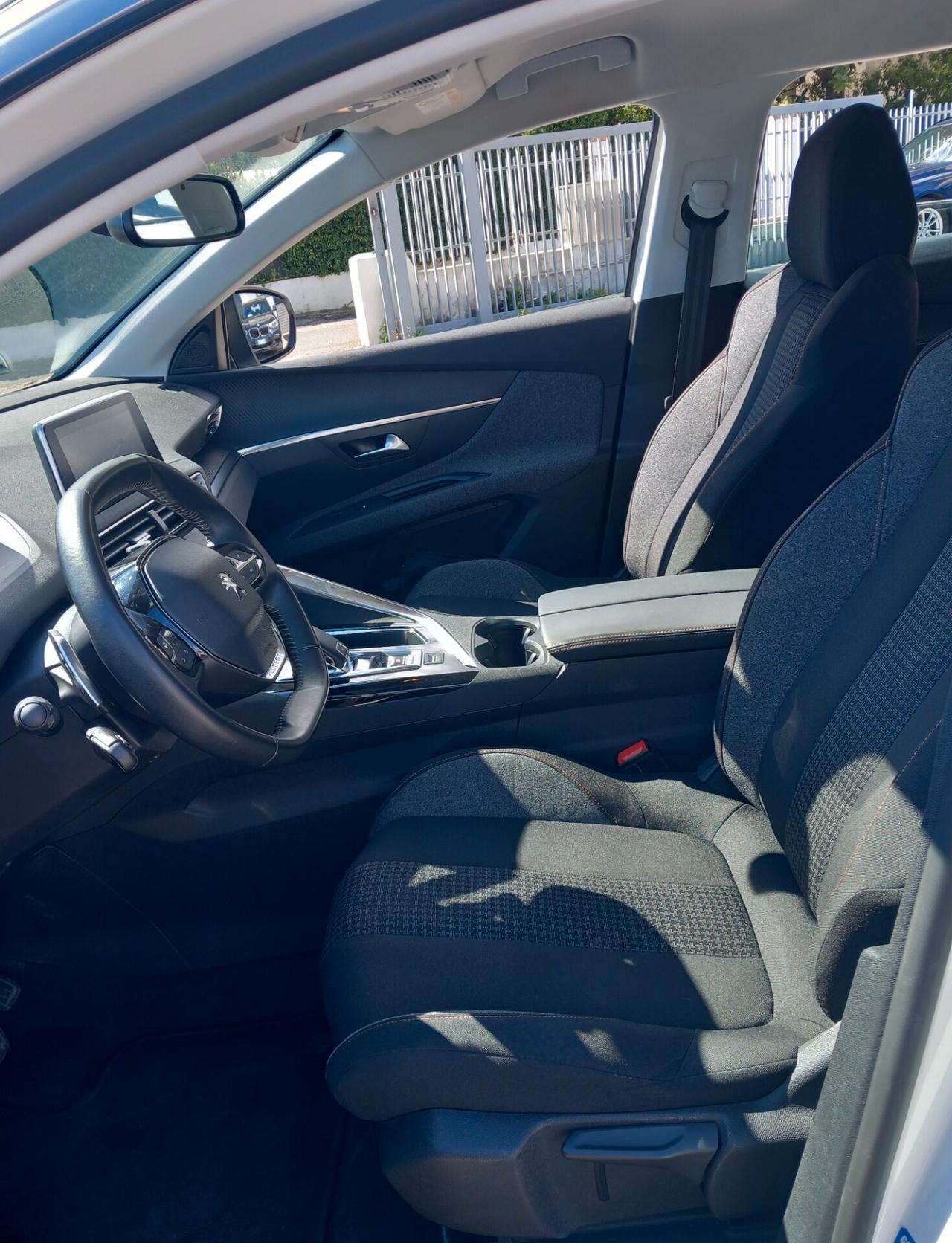 Peugeot 3008 BlueHDi 130 S&S Business