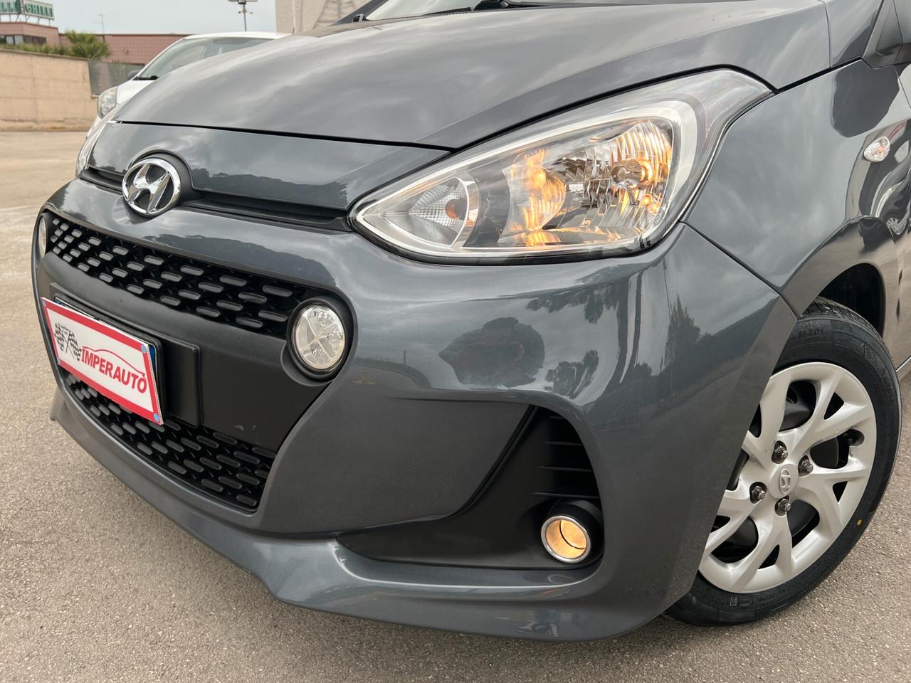 Hyundai i10 1.0 LPGI Econext Login GARANZIA