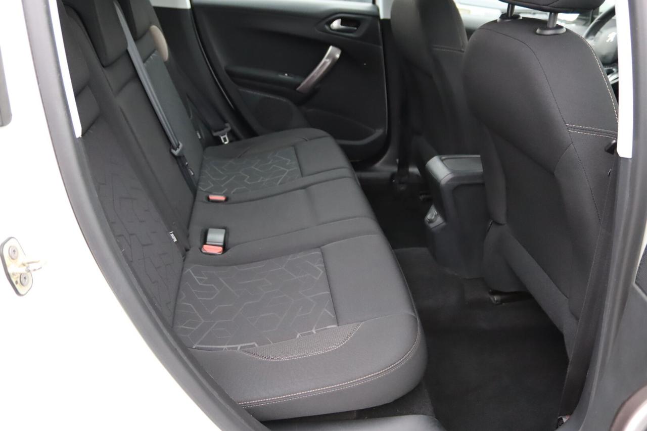 Peugeot 2008 PEUGEOT 2008 1.6 E-HDI 92CV STOPESTART URBAN CROSS
