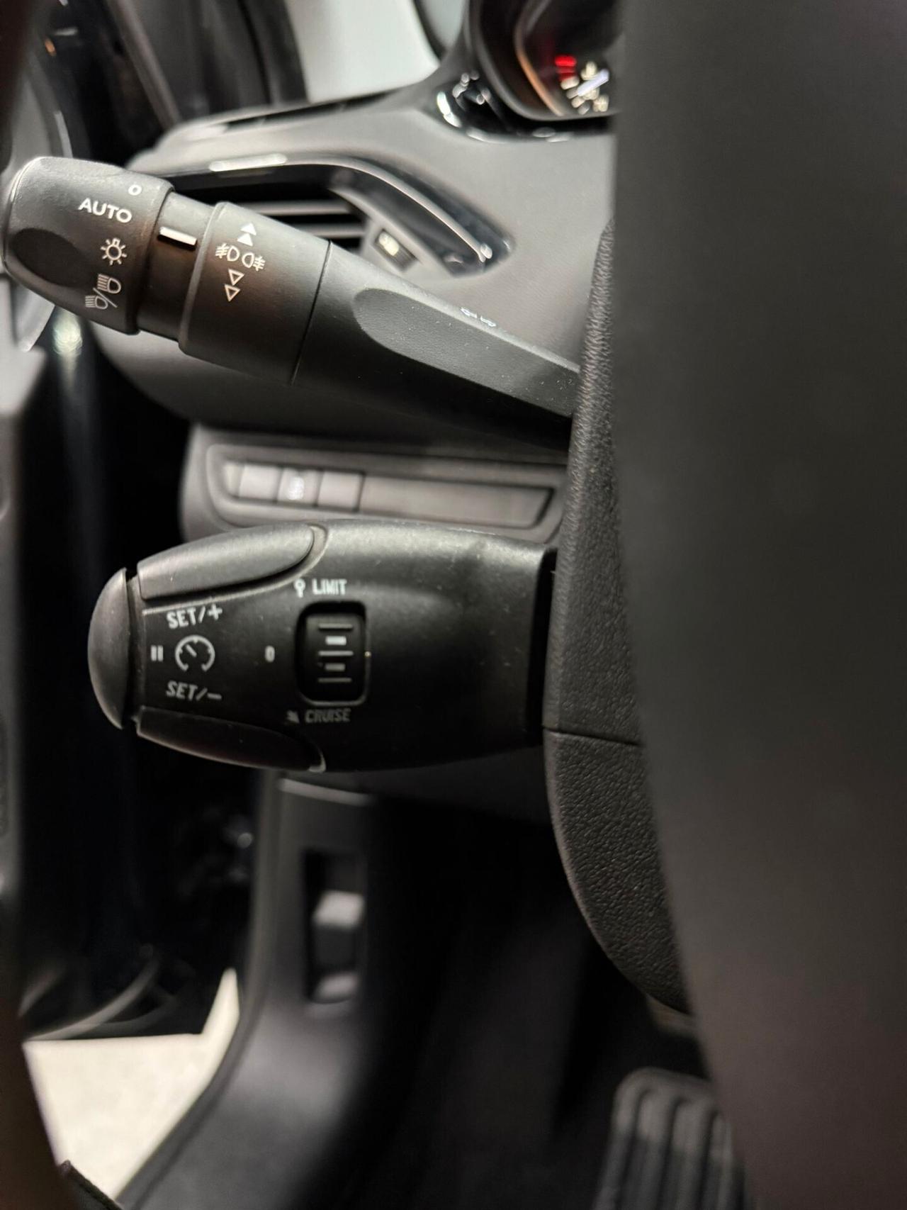 Peugeot 208 1.2 PureTech 82 5p. Allure