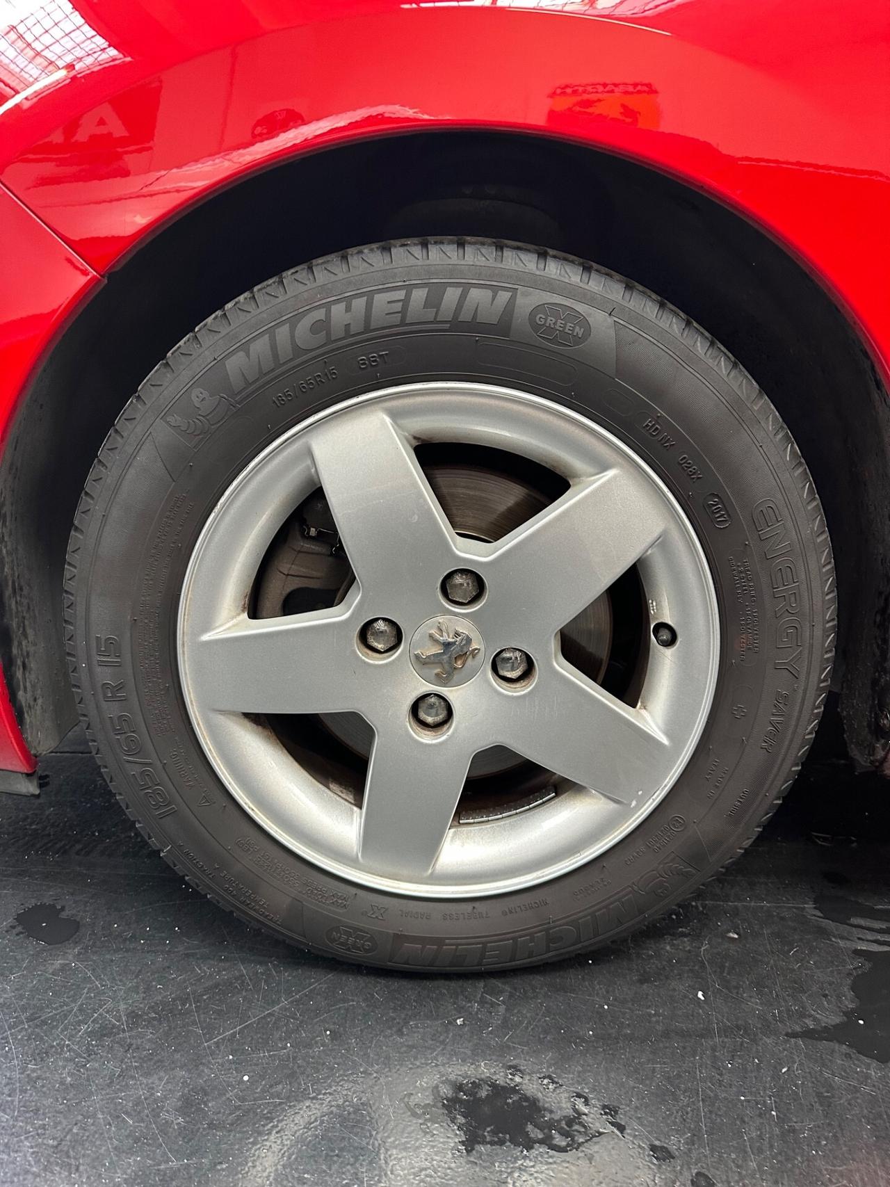 Peugeot 207 1.4 VTi 95CV Allure benzina