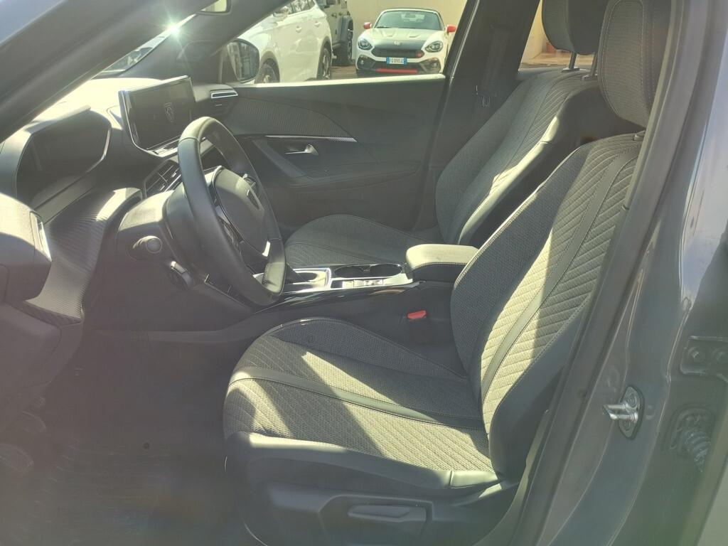 Peugeot 2008 1.2 100cv Allure