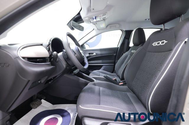 FIAT 600 HYBRID 100 CV DCT MHEV FARI LED