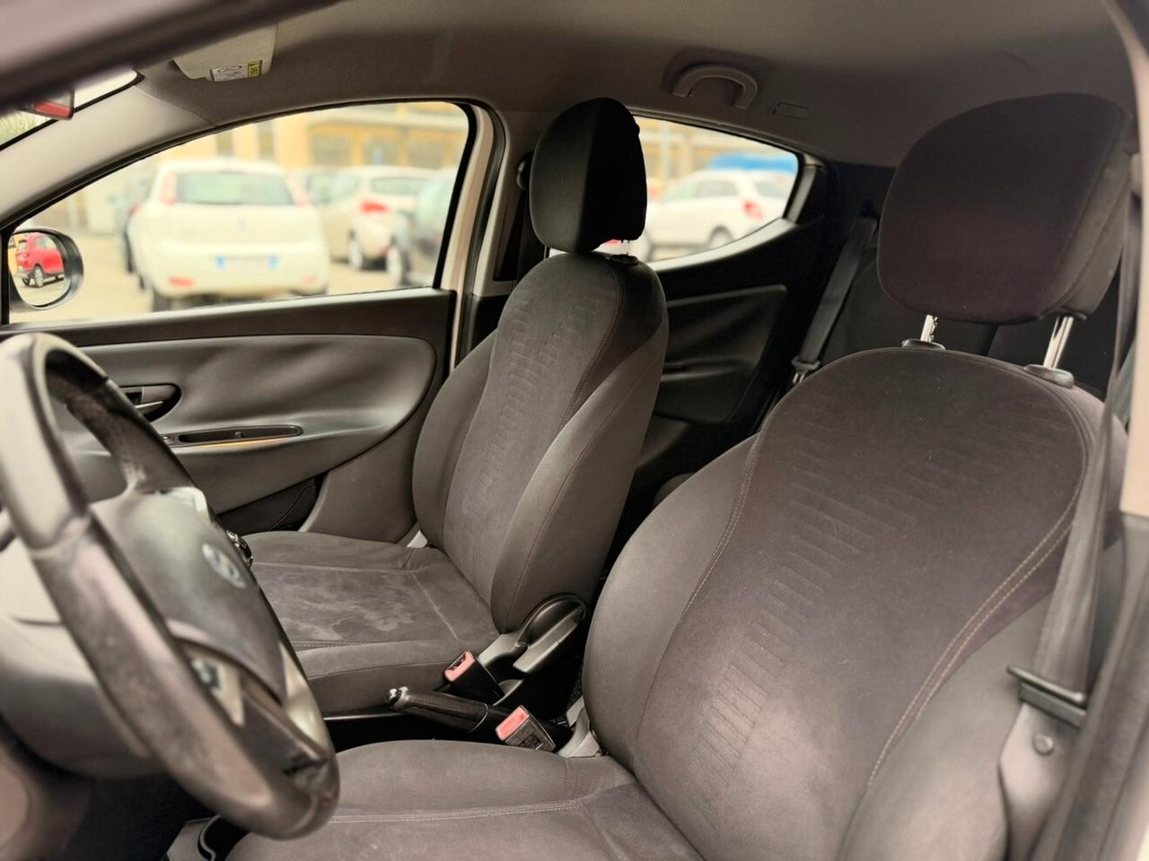 Lancia Ypsilon 1.2 69 CV 5 porte GPL Ecochic Gold