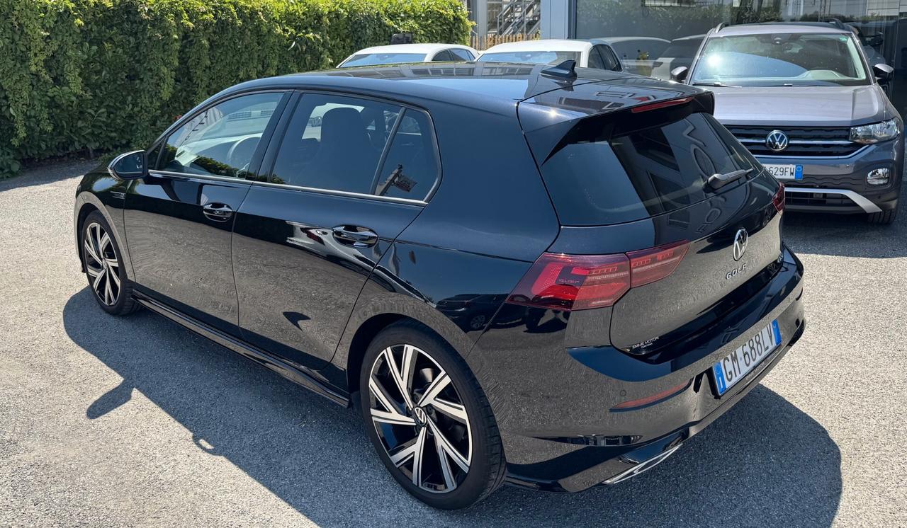 Volkswagen Golf 1.5 etsi evo R-Line 150cv dsg /MATRIX / NO VINCOLI