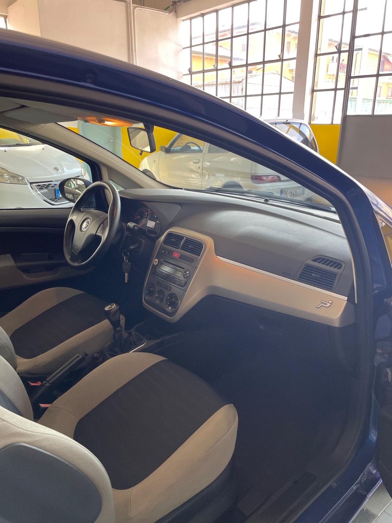 Fiat Grande Punto 1.3 MJT 75 CV 3 porte Active