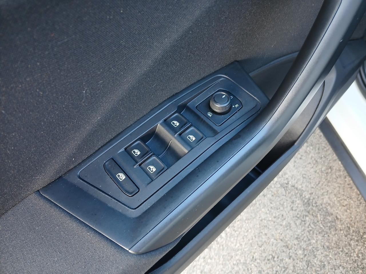 Volkswagen T-ROC 1.0 TSI 110CV BENZINA 2023