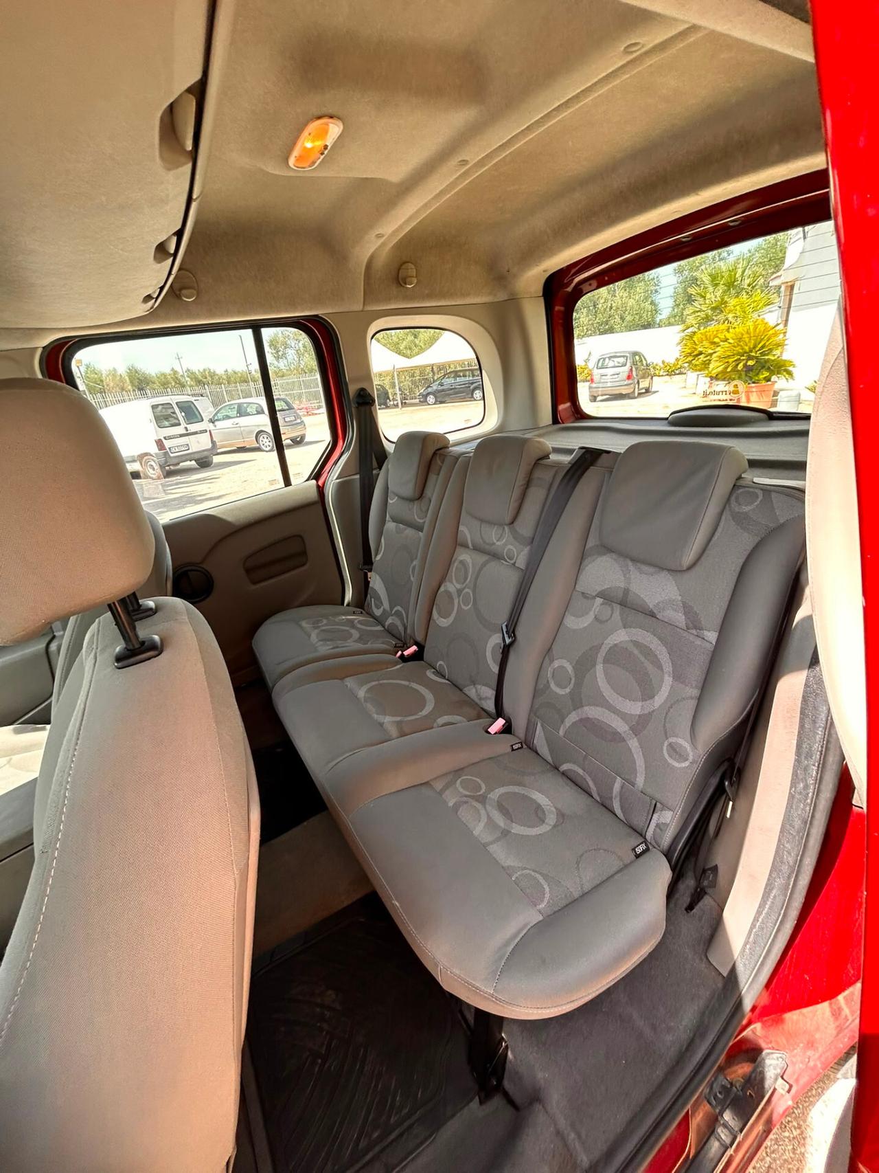 Renault Kangoo 1.5 dCi 85CV 4p. Express Gran Confort
