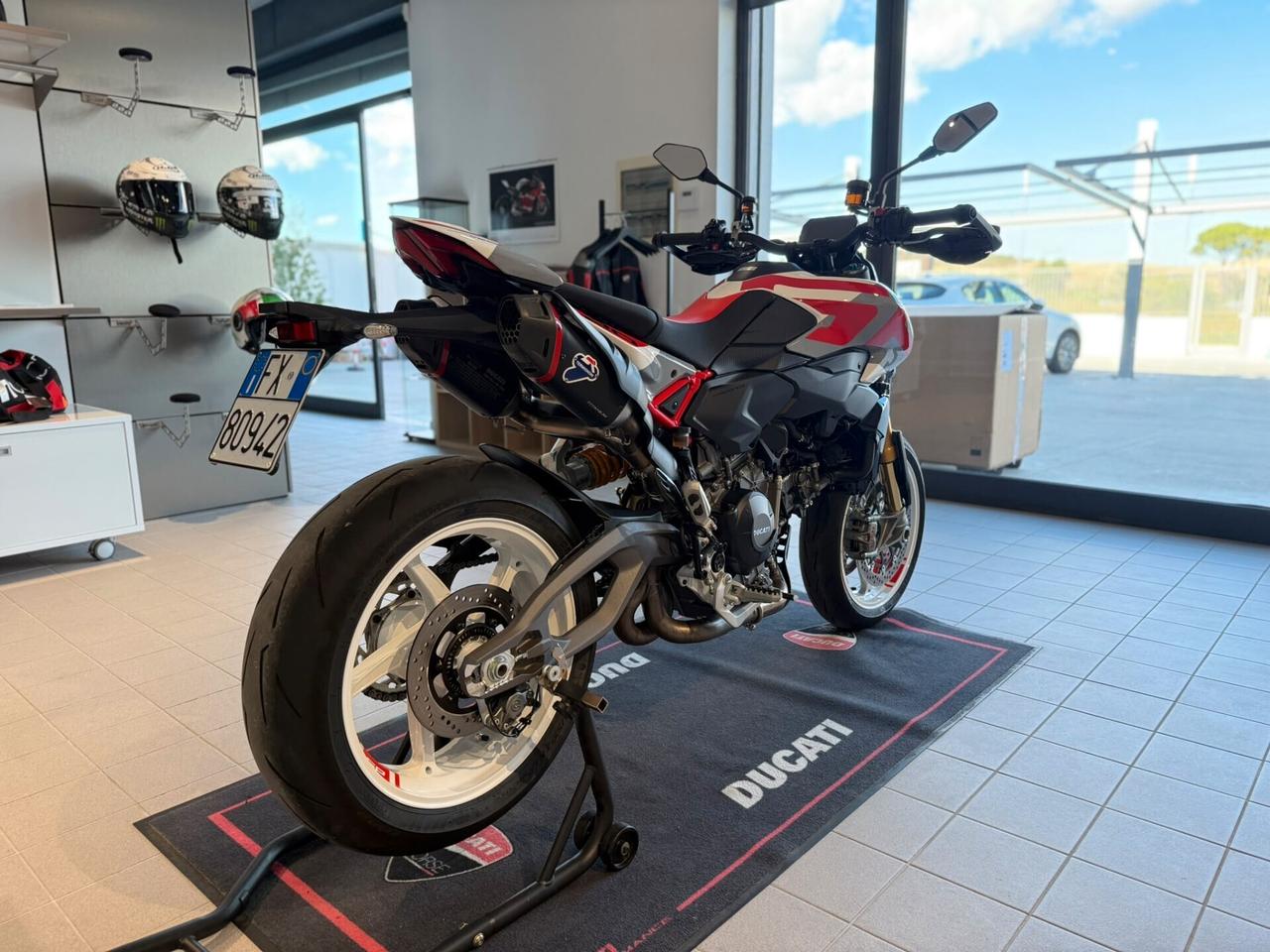 Ducati Hypermotard SP MY 2026 FULL TERMIGNONI KM0
