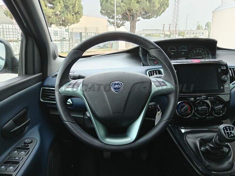 Lancia Ypsilon Ypsilon 1.0 firefly hybrid Platino s&s 70cv