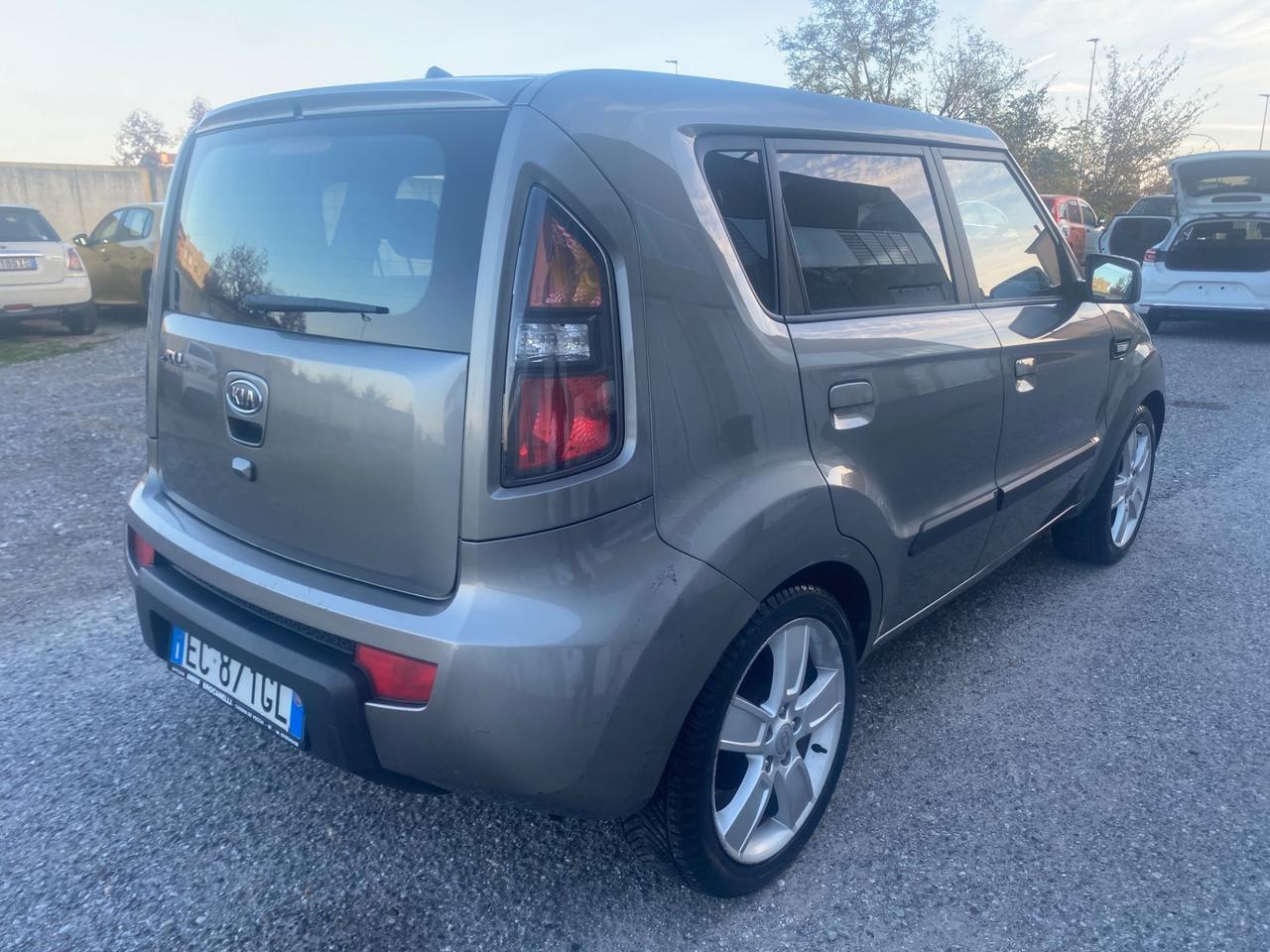 Kia Soul 1.6 CVVT Active Bi-Fuel