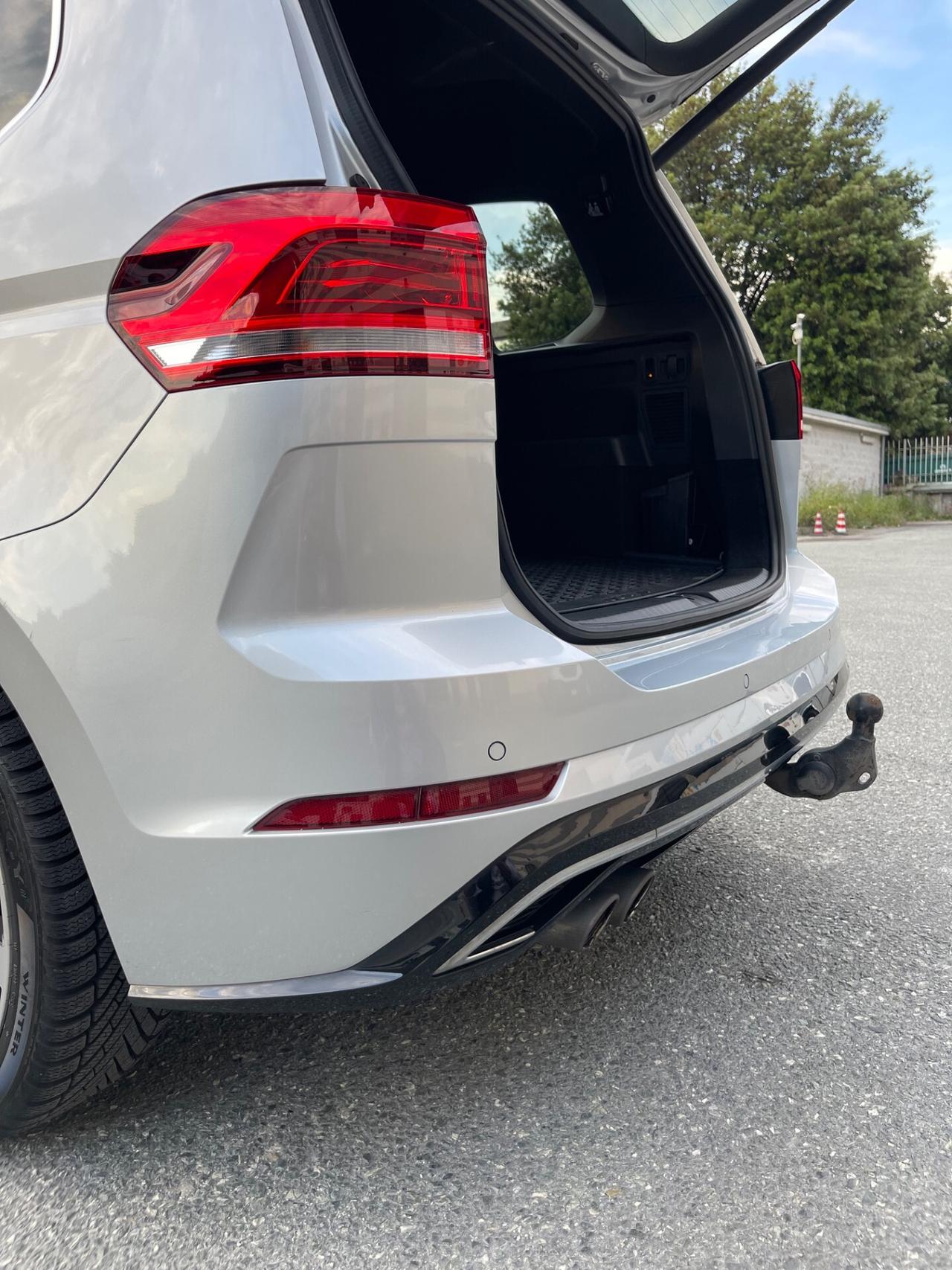Volkswagen Touran 2.0 TDI R-line 150 CV SCR DSG 7 POSTI