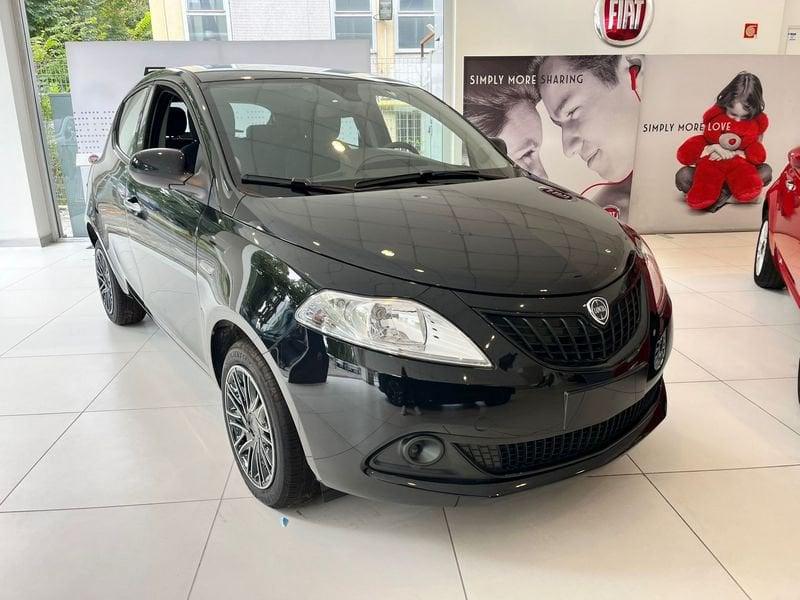 Lancia Ypsilon 1.0 FireFly 5 porte S&S Hybrid Oro