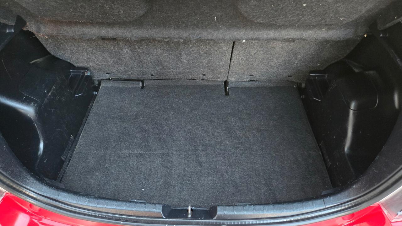 Toyota Yaris 1.0 5 porte Lounge