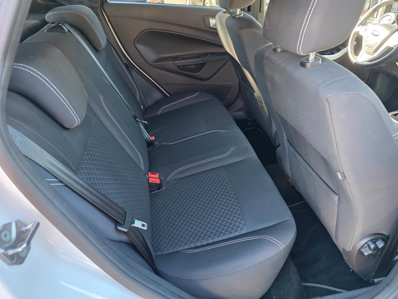 Ford Fiesta 1.5 TDCi Black & White Edition