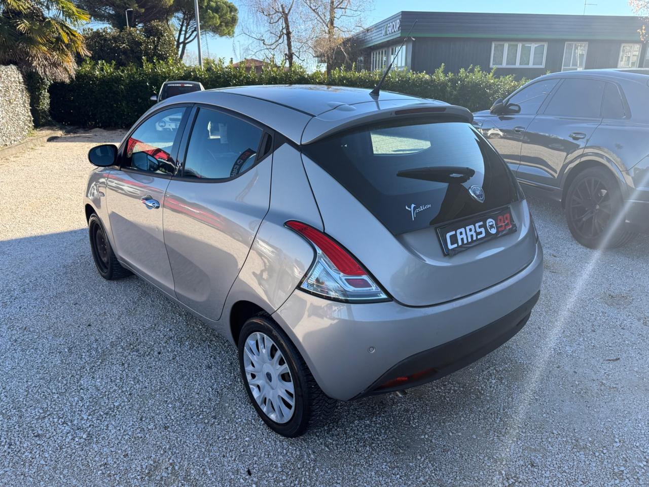 Lancia Ypsilon 0.9 TwinAir 85 CV 5 porte S&S DFN Platinum