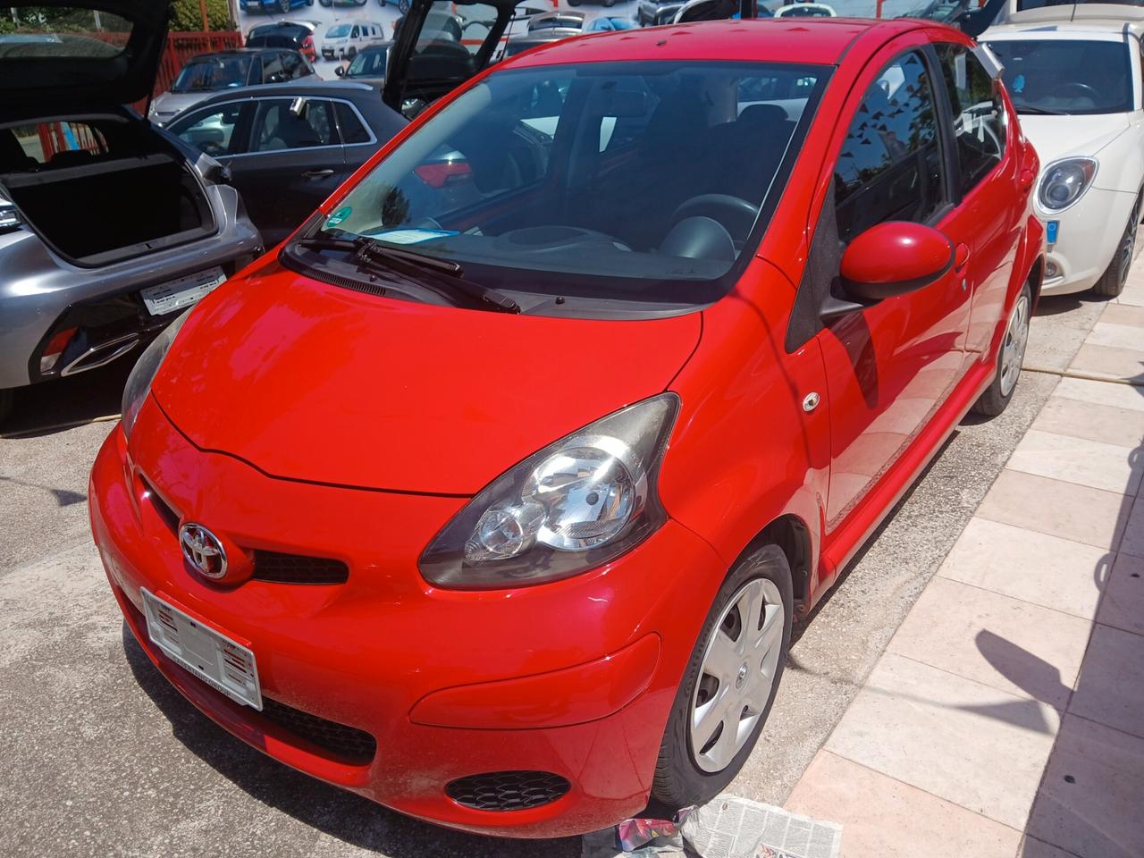 Toyota Aygo 1.0 VVT-i 69 CV 5 porte x-cool