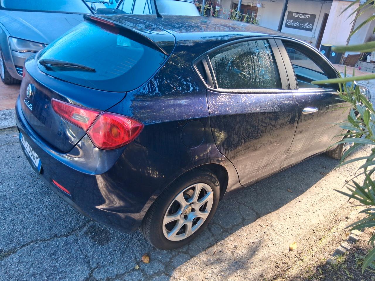 Alfa Romeo Giulietta Distictive 1.6