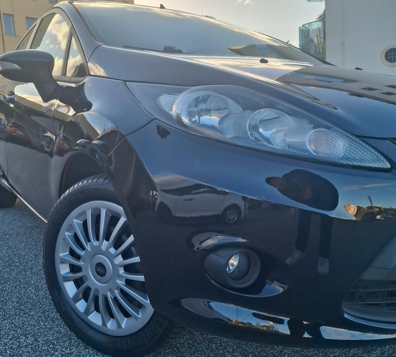 Ford Fiesta 1.4 TDCi 5p. - 2011