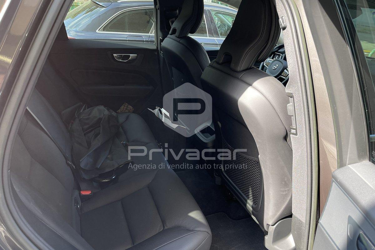 VOLVO XC60 B4 (d) AWD automatico Plus Bright