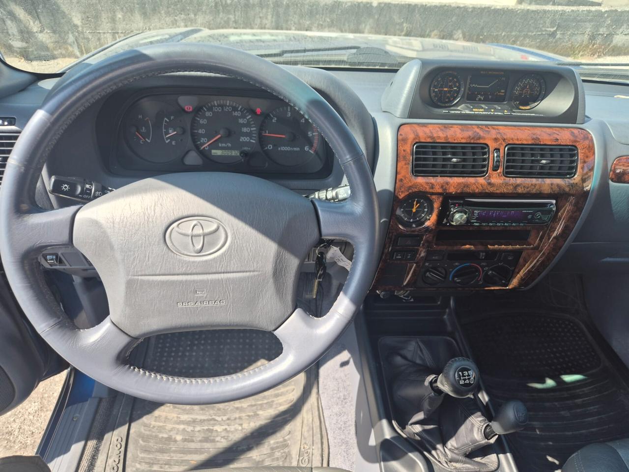 TOYOTA LAND CRUISER