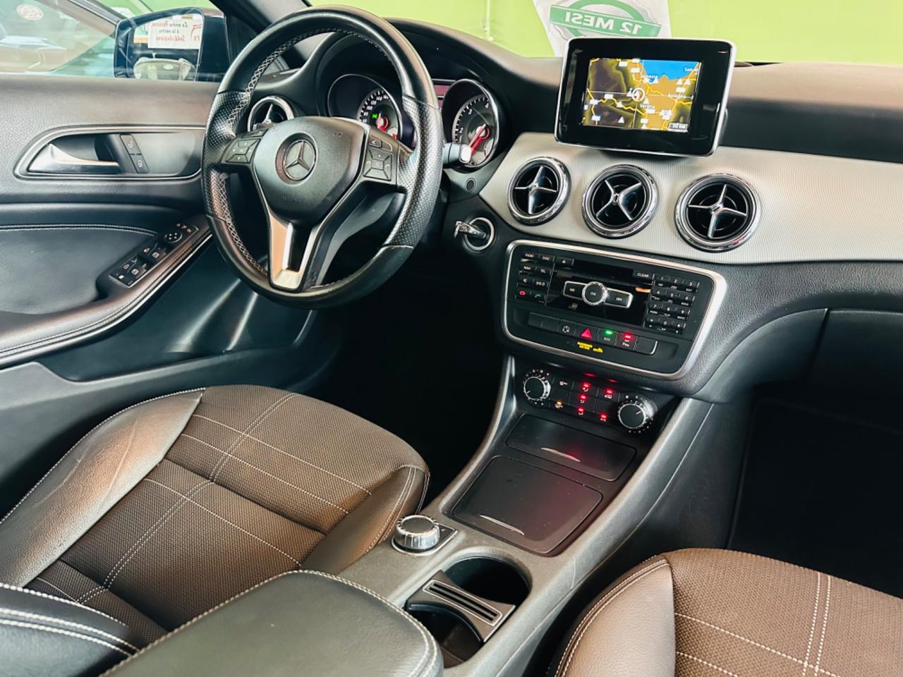 Mercedes-benz GLA 200 CDI Premium AMG Com Nuova