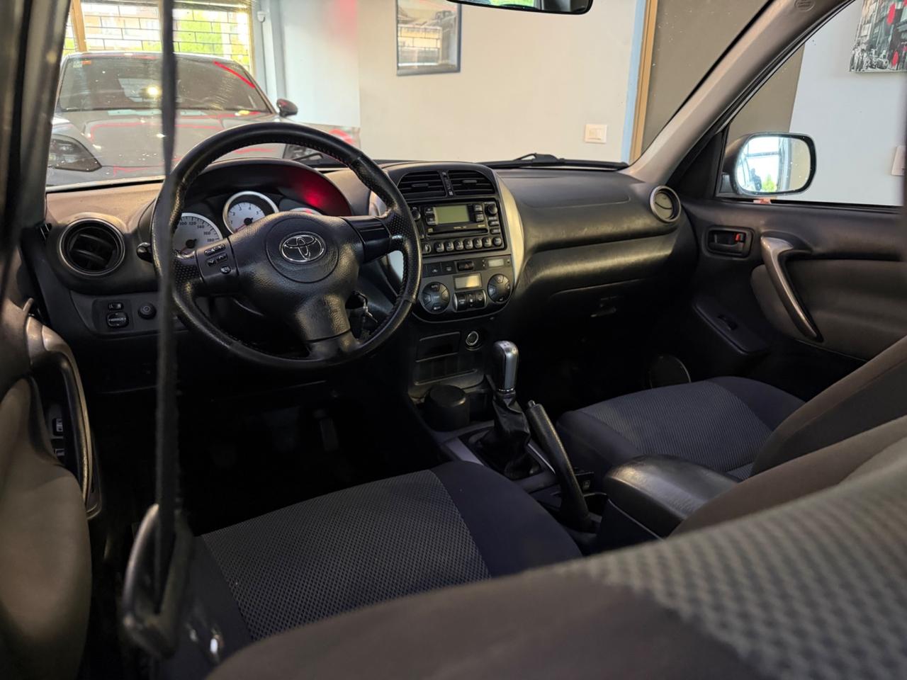 Toyota RAV4 2.0 Tdi D-4D cat 5 porte Sol