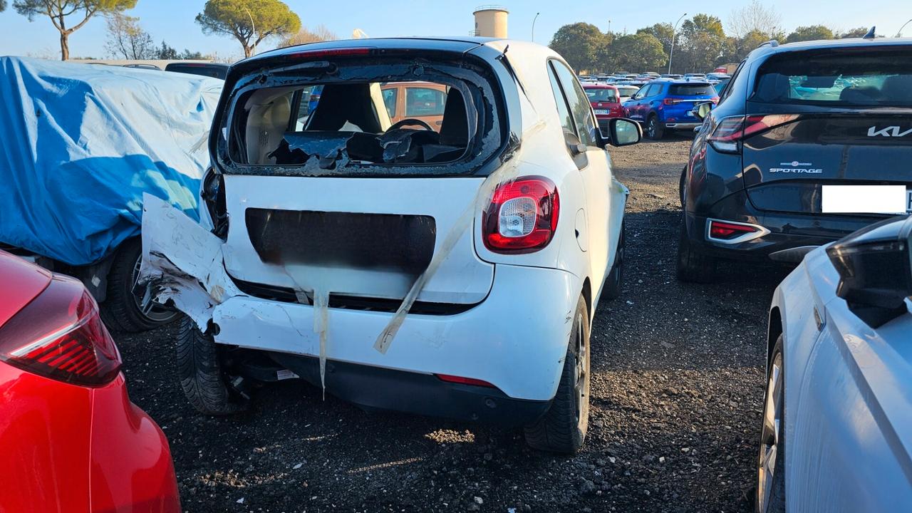 sinistrata Smart ForTwo EQ