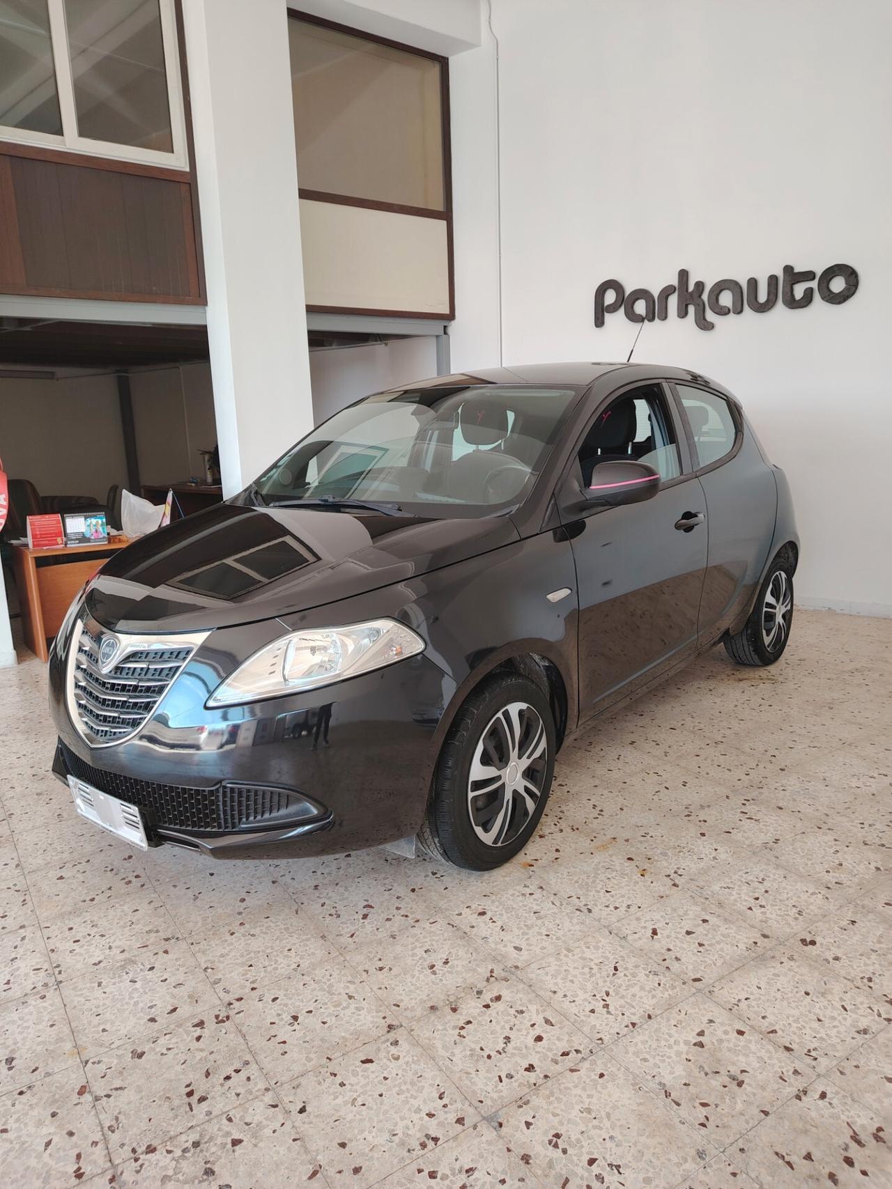 Lancia Ypsilon 1.2 69 CV 5 porte Elefantino