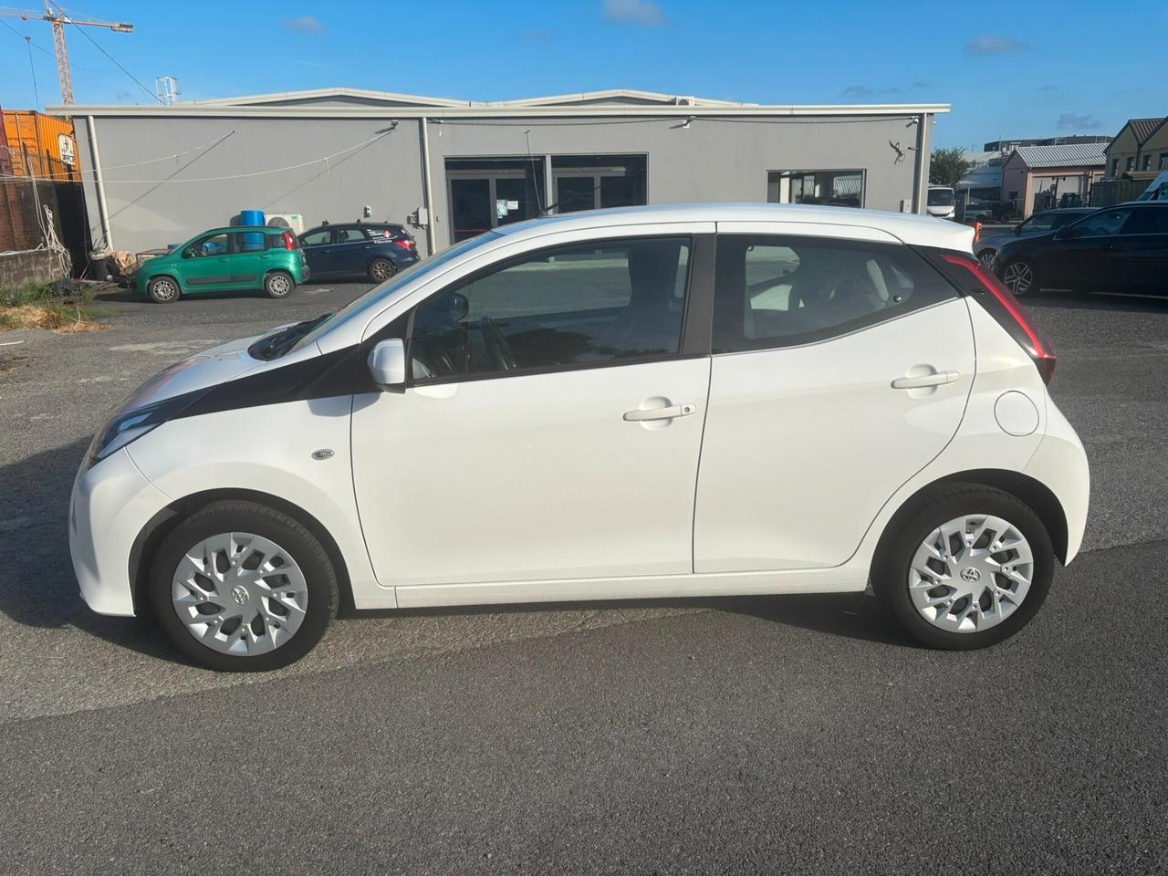 Toyota Aygo Connect 1.0 VVT-i 72 CV 5 porte x-play