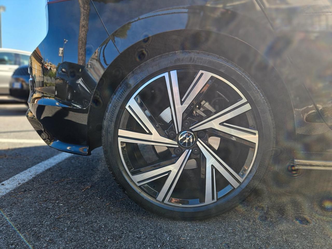 Volkswagen Golf 1.5 eTSI 150 CV DSG R-Line
