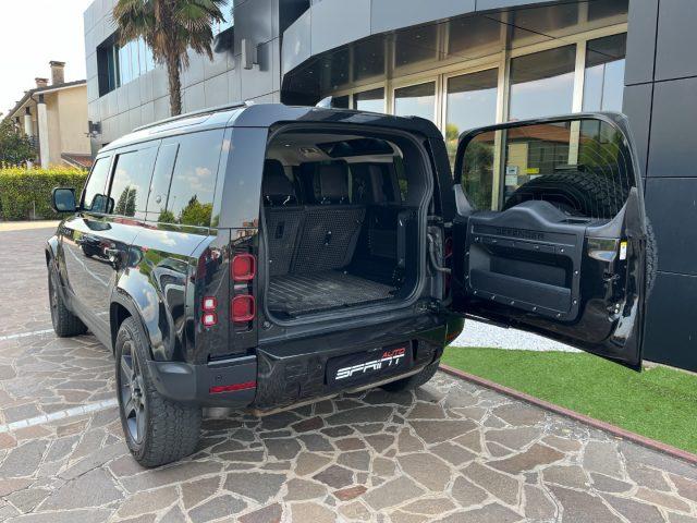 LAND ROVER Defender 110 3.0D I6 200CV AWD AUTO S TOTAL BLACK