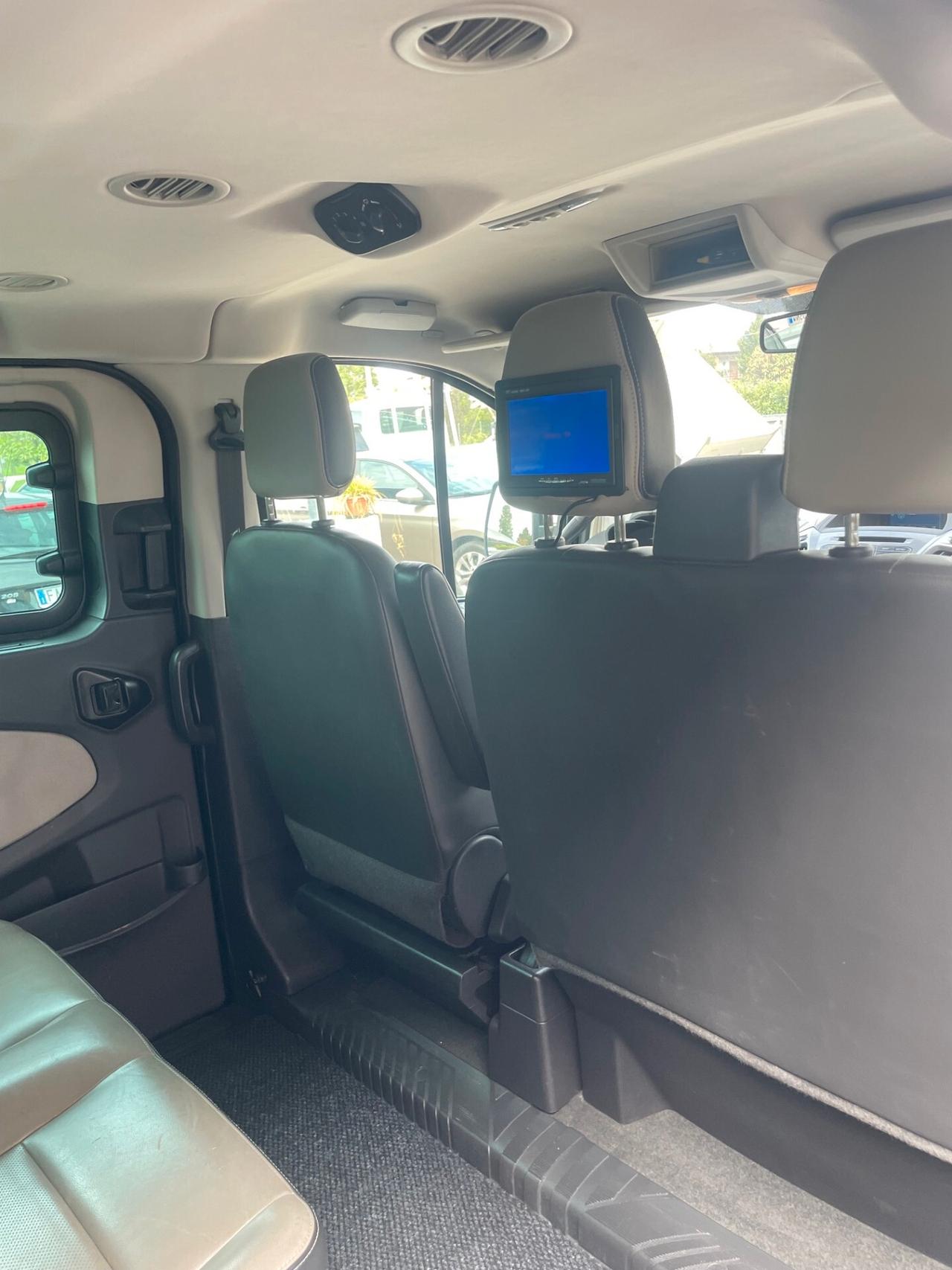 Ford Tourneo Custom 300 2.2 TDCi 155CV PL Titanium