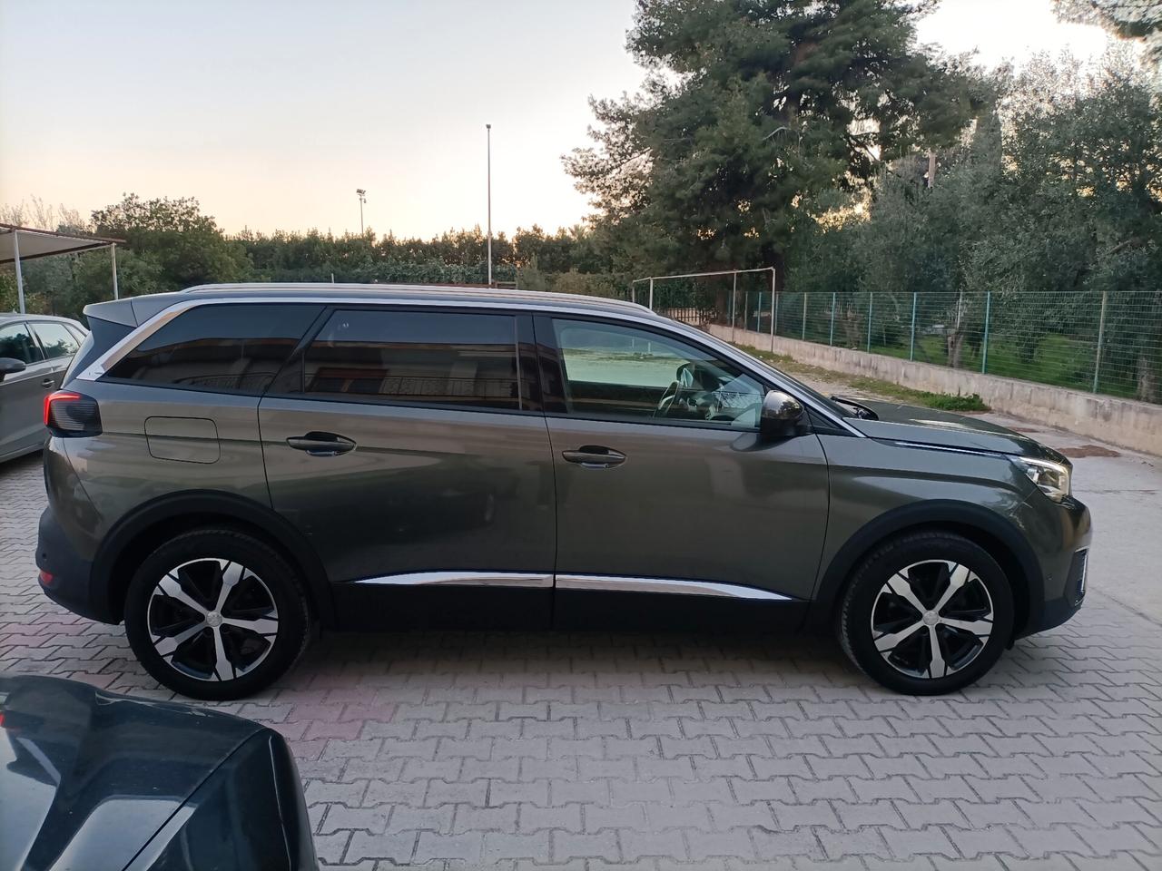Peugeot 5008 BlueHDi 120 S&S Allure 7 posti