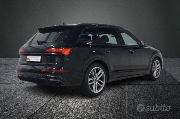 AUDI Q7 SUV 45 TDI quattro tip. S line + Matrix+