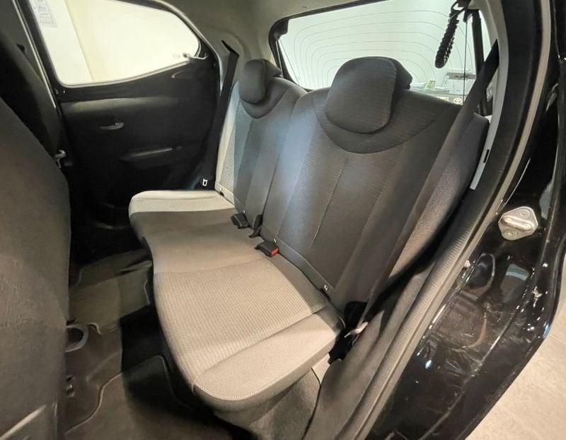 Toyota Aygo Connect 1.0 VVT-i 72 CV 5 porte x-play