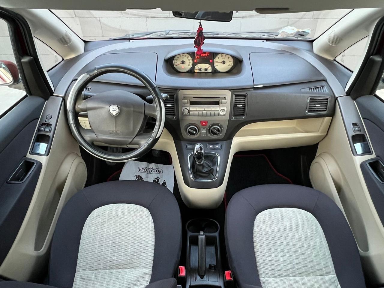 Lancia MUSA 1.4 16V Platino Plus