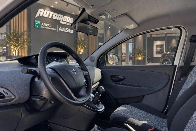 LANCIA Ypsilon HYBRID SILVER