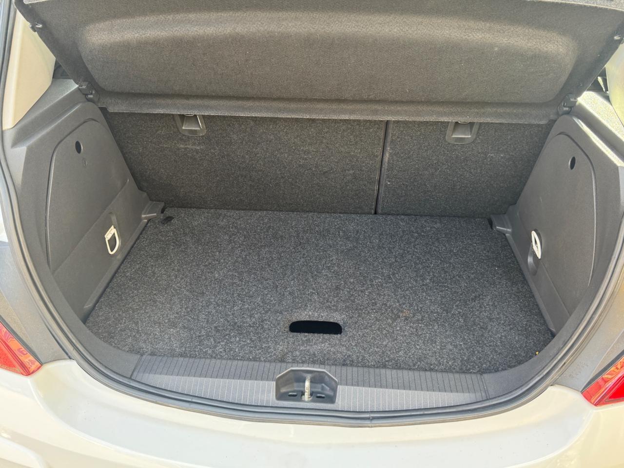 Opel Corsa 1.2 5 porte Cosmo