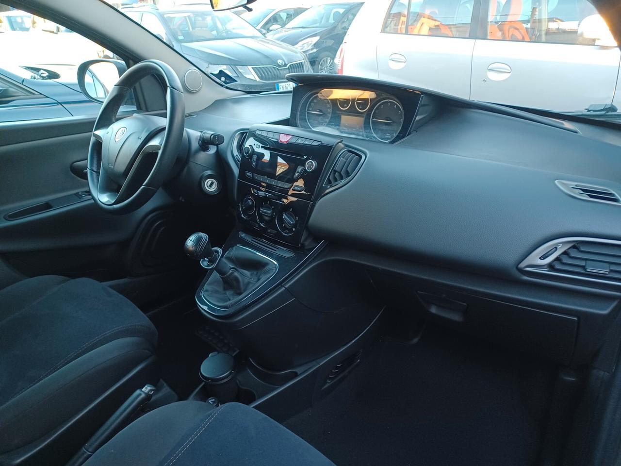 Lancia Ypsilon 1.2 GPL ECOCHIC UNICO PROPRIETARIO