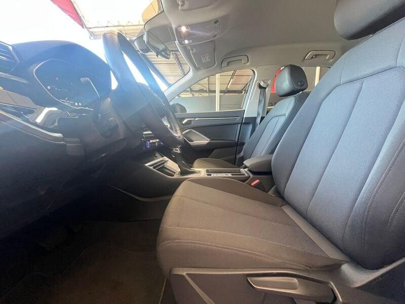 Audi Q3 35 TDI quattro S tronic Business Advanced