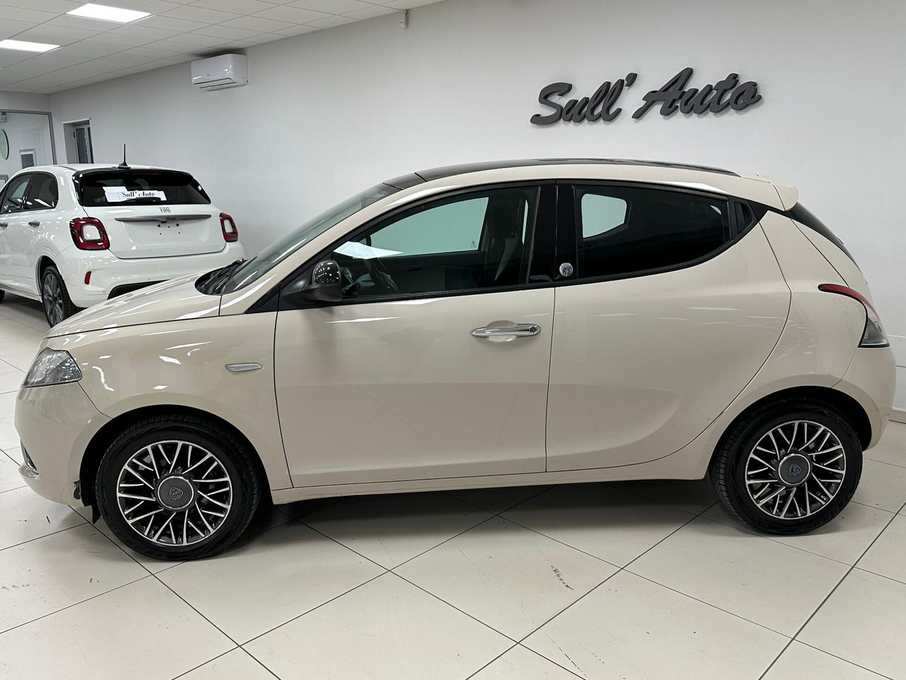Lancia Ypsilon 1.2 69 CV 5P GPL Ecochic Gold 2017